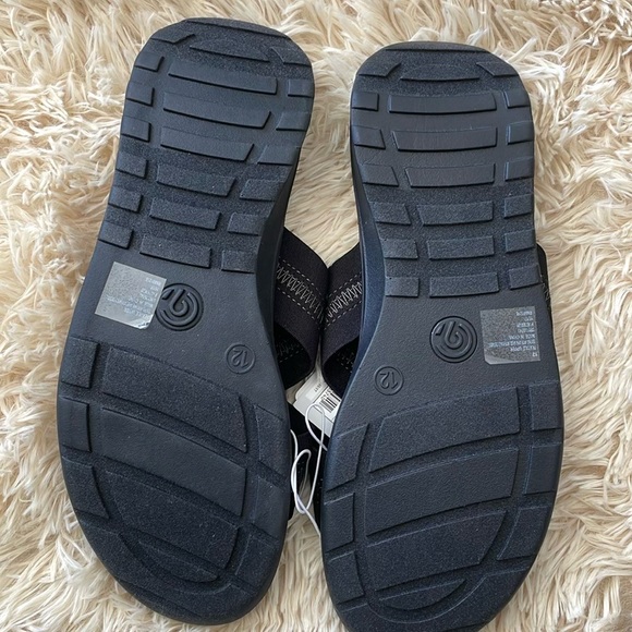 Woman’s Size 12 C9 Champion Slides - Picture 2 of 4